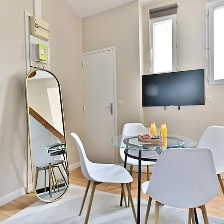 Avec Mezzanine Au Centre De - Ii Appartement *